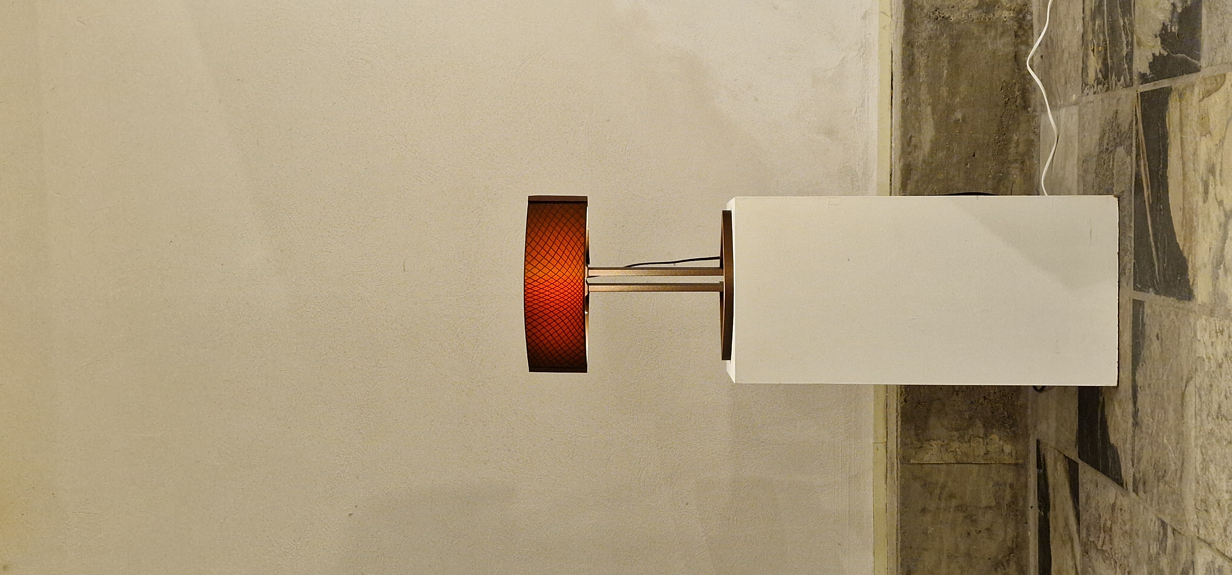 Rhombi tafellamp volledig gemonteerd